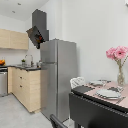 Cosy In Center By Renters Apartamento