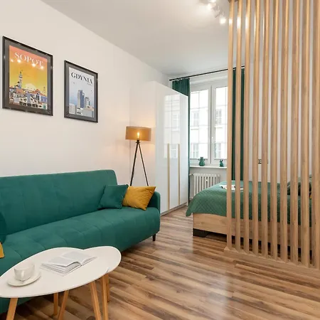 Cosy In Center By Renters * Gdańsk