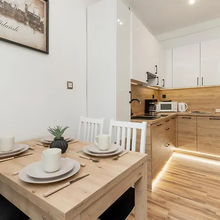 Apartment Heart Of Old Town Cozy By Renters Danzig